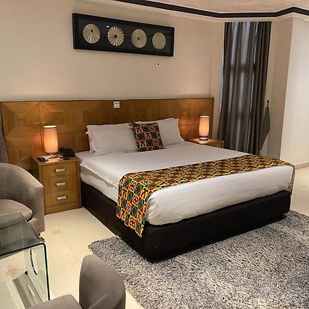 Airport West Hotel Accra Exterior photo