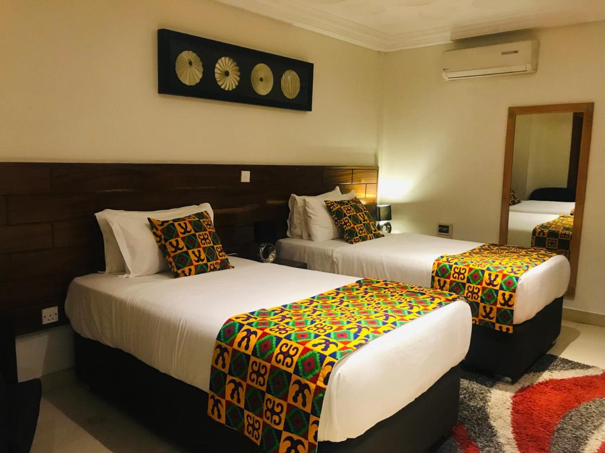 Airport West Hotel Accra Exterior photo