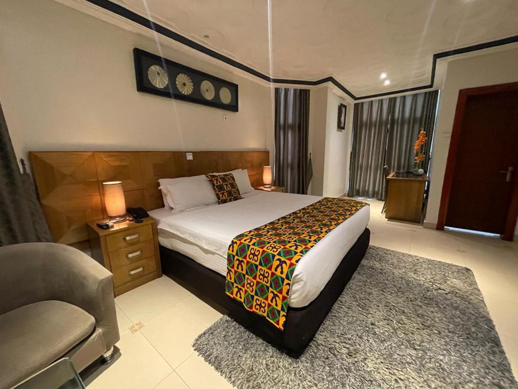 Airport West Hotel Accra Exterior photo
