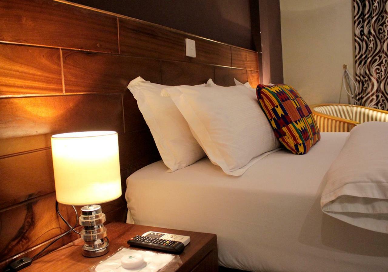 Airport West Hotel Accra Exterior photo