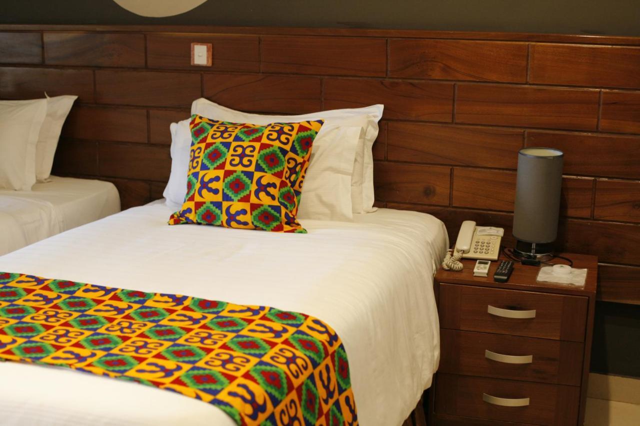 Airport West Hotel Accra Exterior photo