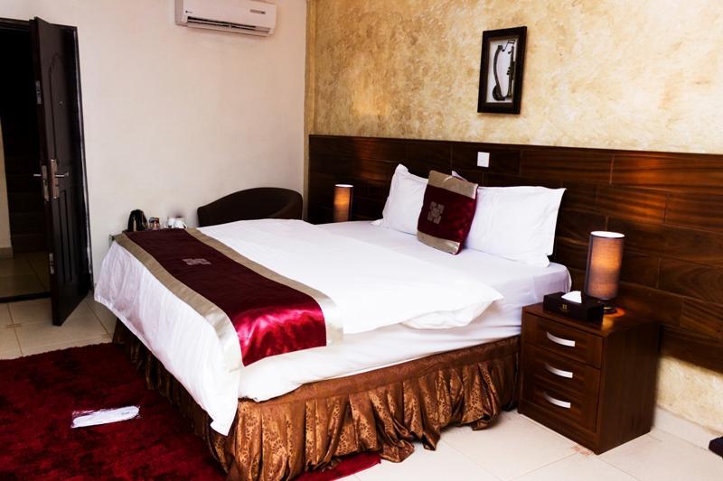 Airport West Hotel Accra Exterior photo